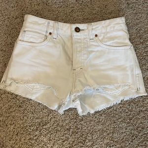Free people white denim shorts size 25